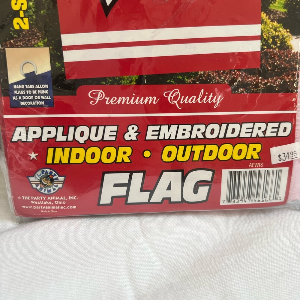 NWT- University of Wisconsin Flag - Picture 3 of 4